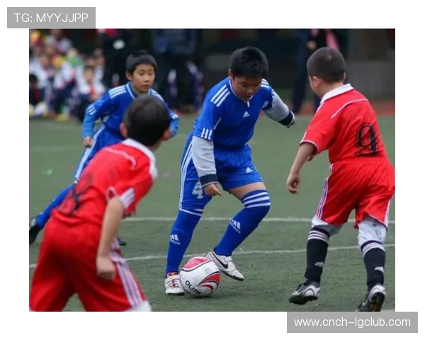 洛阳师范足球教练带动校园体育与社区协同融合发展策略探索路径分析